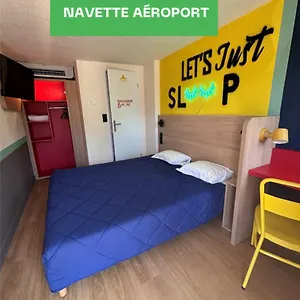 Premiere Classe Aeroport Marseille Отель
